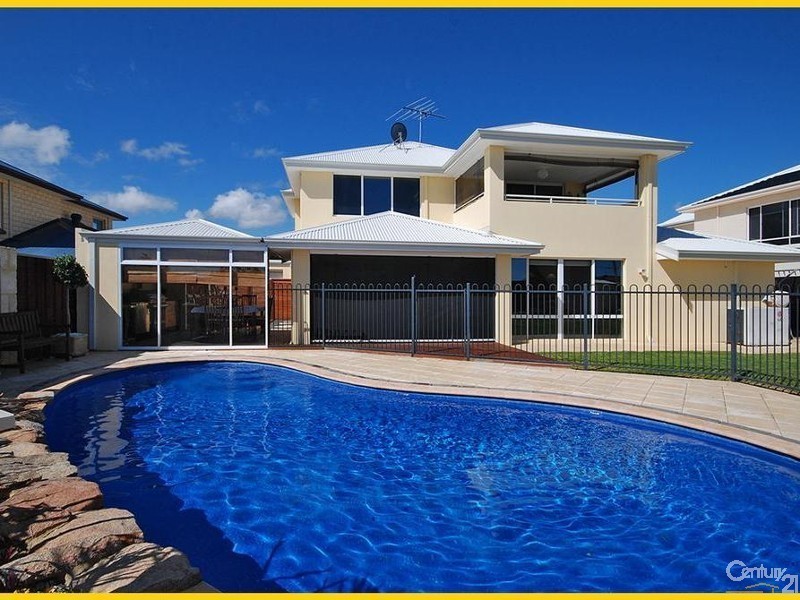12 Manta Pass, Mindarie WA 6030