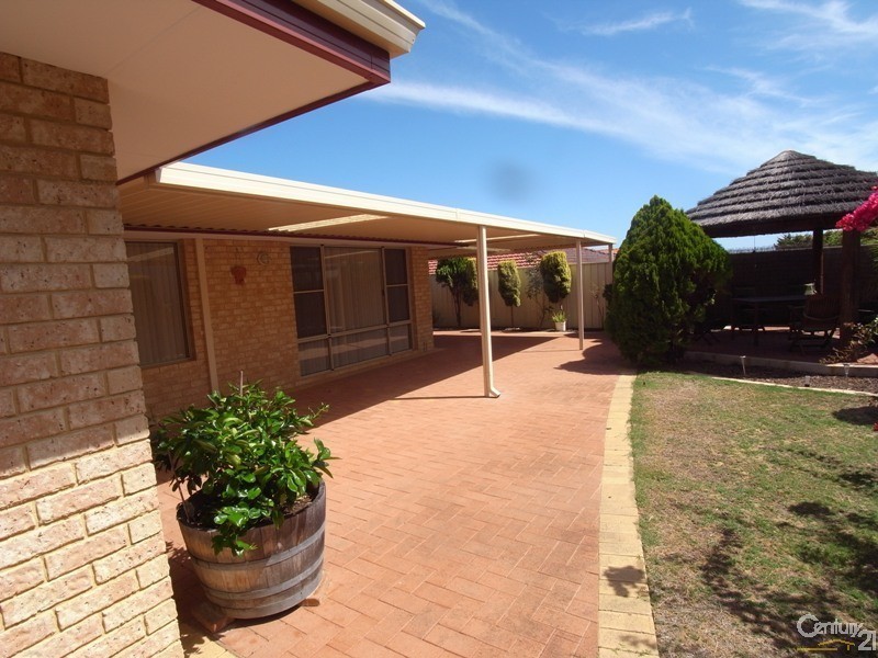 17 Manhattan Avenue, Iluka WA 6028