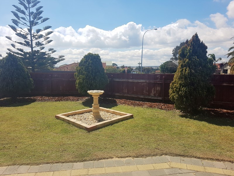 107 Santa Barbara Parade, Quinns Rocks WA 6030