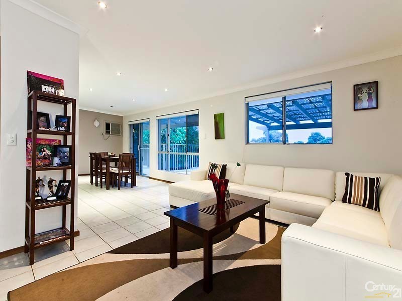 71 Wonambi Way, Wanneroo WA 6065