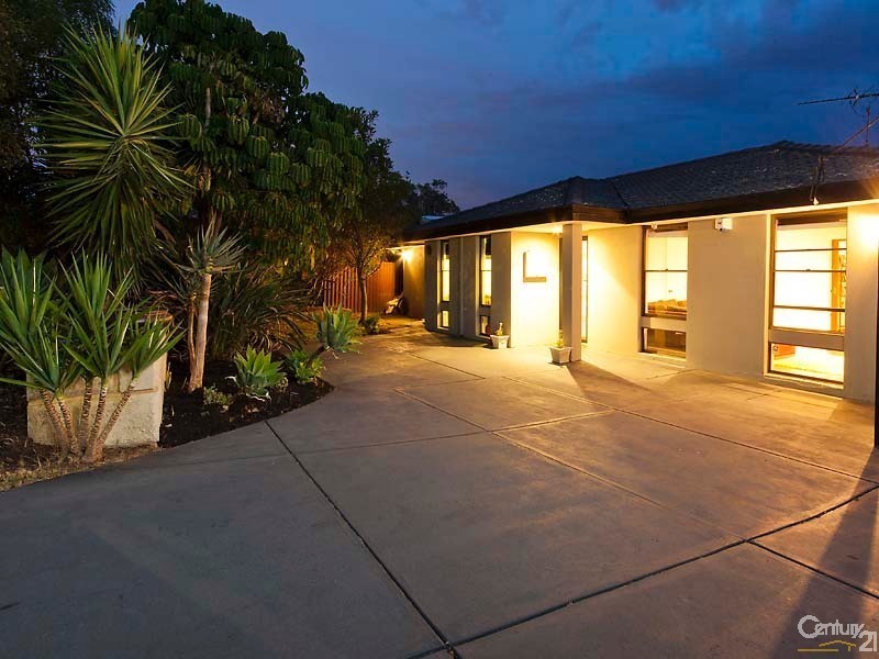 71 Wonambi Way, Wanneroo WA 6065