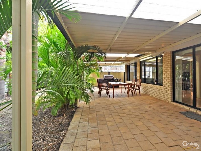 23 Southmead Drive, Landsdale WA 6065