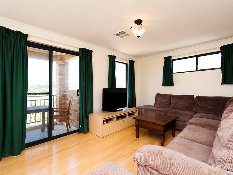 5 Marloo Lane, Quinns Rocks WA 6030