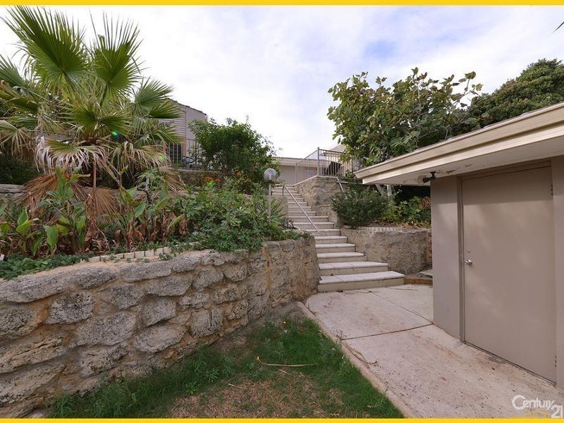 15 Dennis Street, Quinns Rocks WA 6030