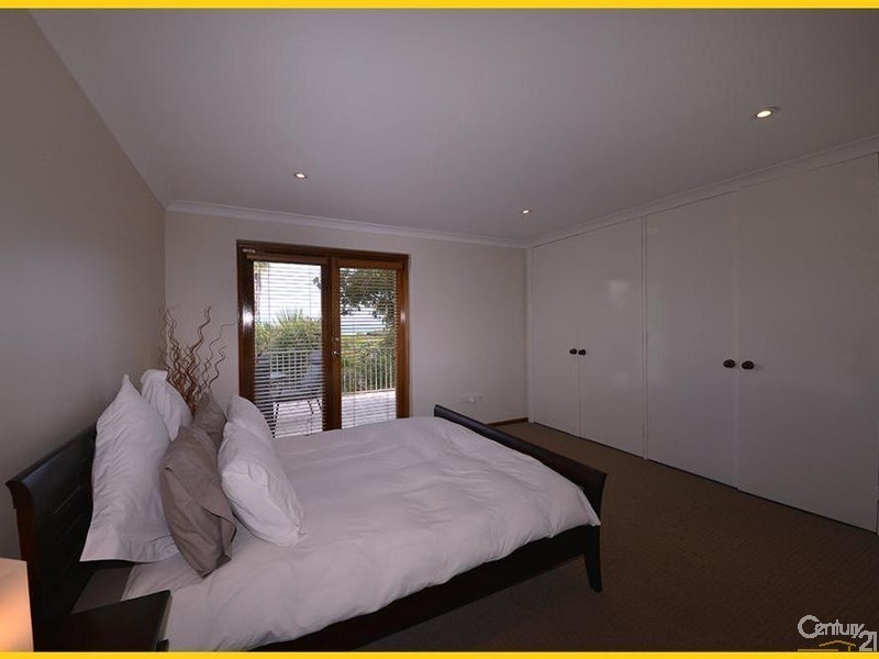 15 Dennis Street, Quinns Rocks WA 6030