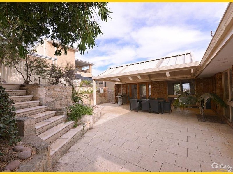 15 Dennis Street, Quinns Rocks WA 6030