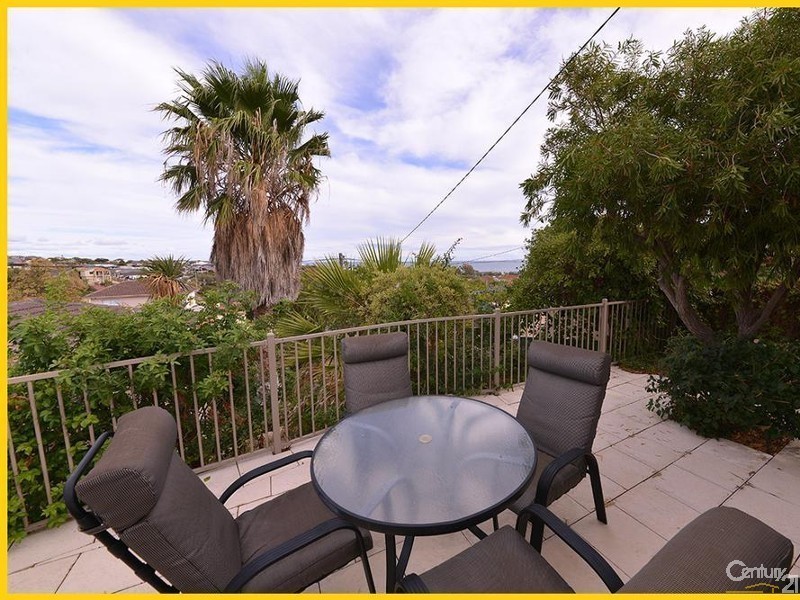 15 Dennis Street, Quinns Rocks WA 6030