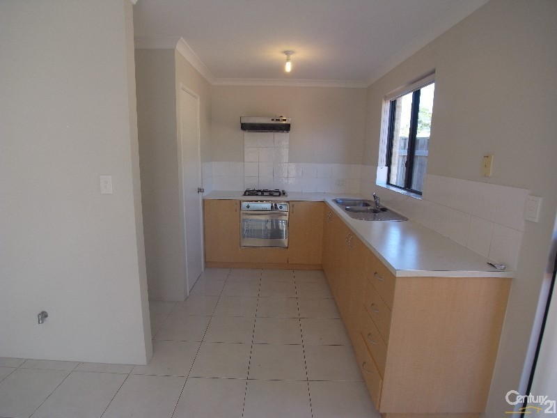 3/37 Stradbroke Gardens, Ridgewood WA 6030