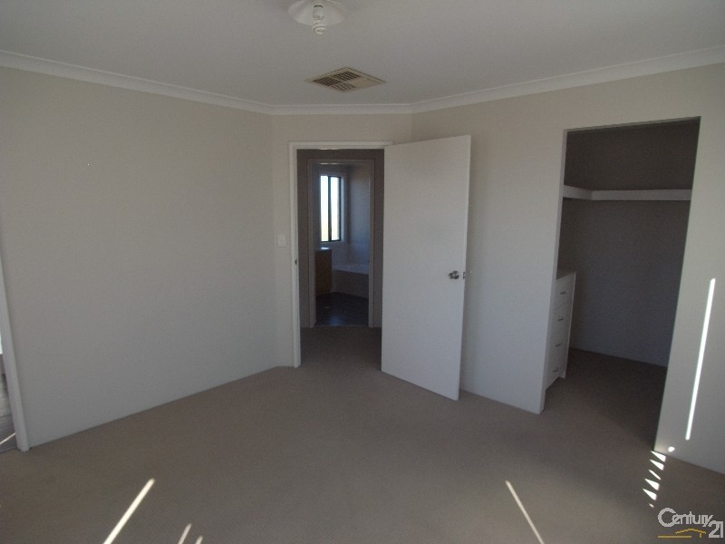 3/37 Stradbroke Gardens, Ridgewood WA 6030