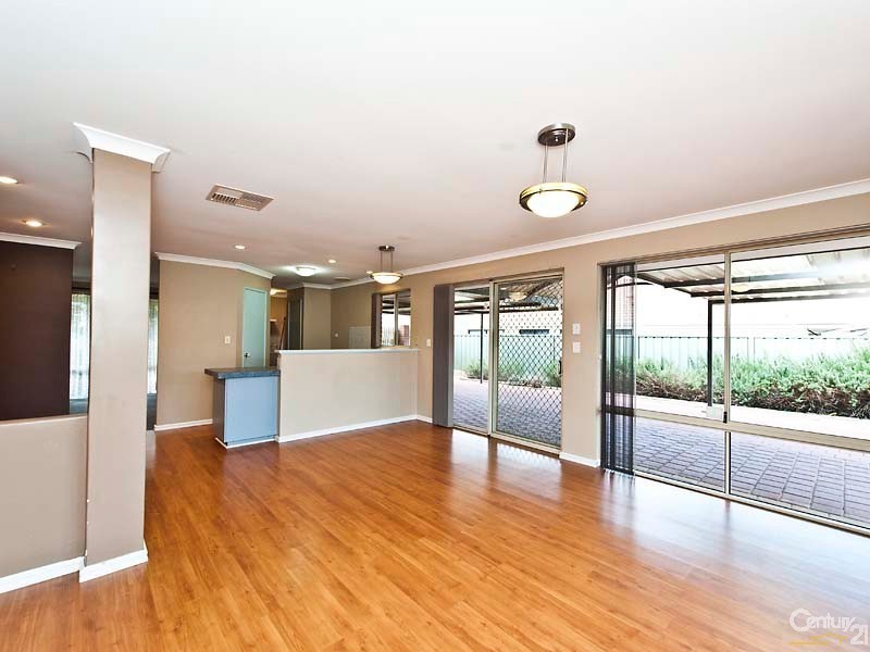 21 Namoi Turn, Merriwa WA 6030