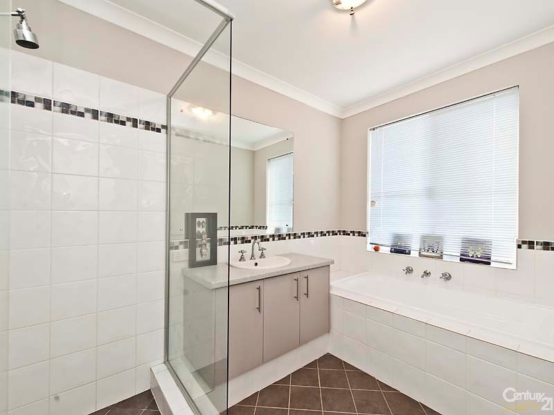 63 Seaside Ave, Yanchep WA 6035