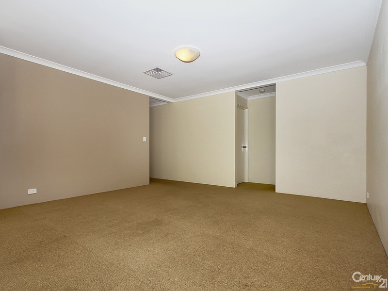 8 Grand Paradiso Parade, Merriwa WA 6030