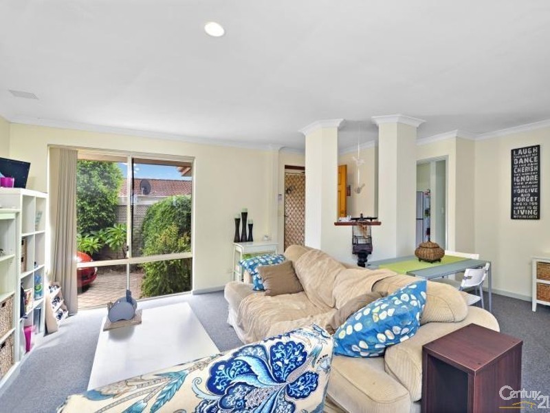 4/42 Stonehaven Parade, Kinross WA 6028