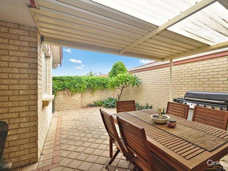 4/42 Stonehaven Parade, Kinross WA 6028