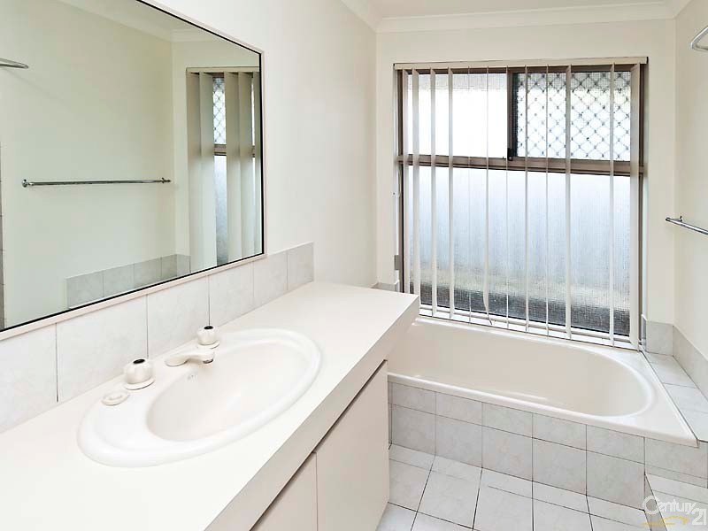 28 Daydream Way, Ridgewood WA 6030