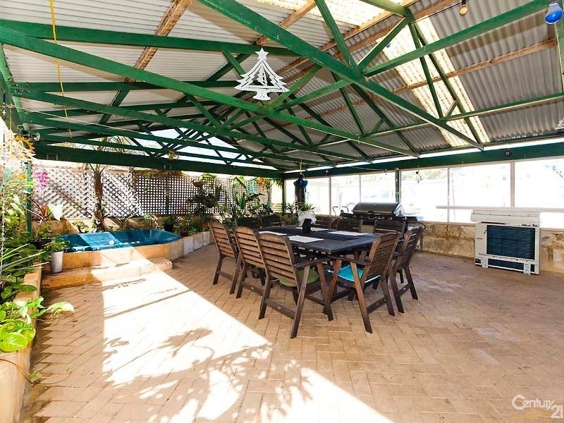 92 Lagoon Drive, Yanchep WA 6035