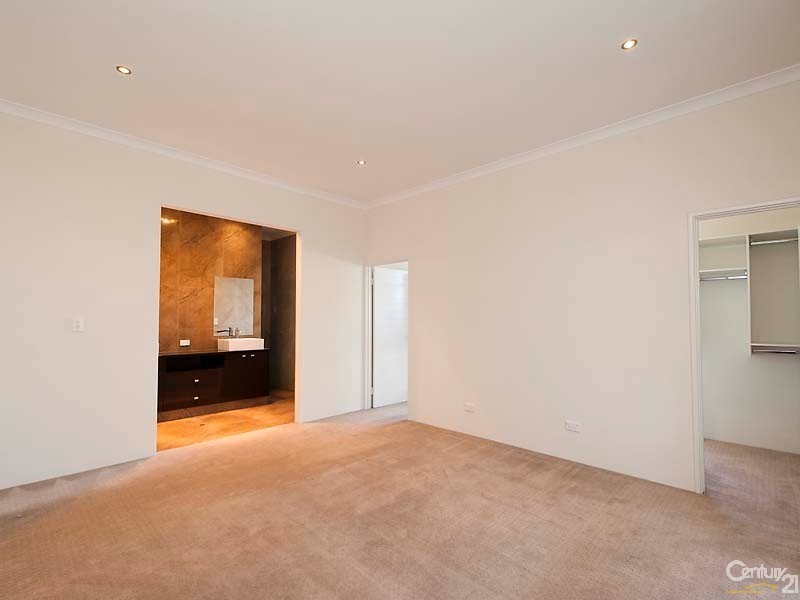 20 Quarram Cres, Burns Beach WA 6028