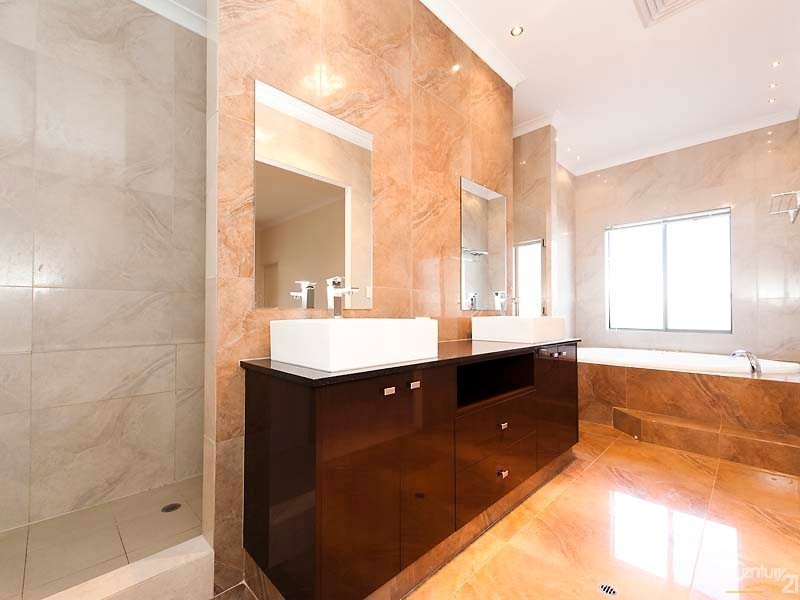 20 Quarram Cres, Burns Beach WA 6028