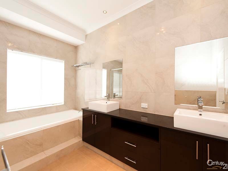 20 Quarram Cres, Burns Beach WA 6028