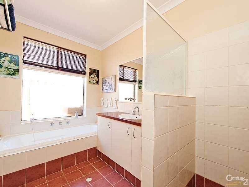 36 Shelburne Gardens, Ridgewood WA 6030