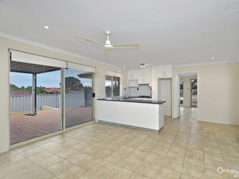 4 Glennon View, Clarkson WA 6030