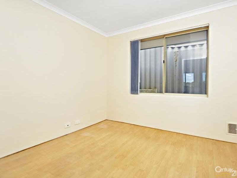 4 Glennon View, Clarkson WA 6030