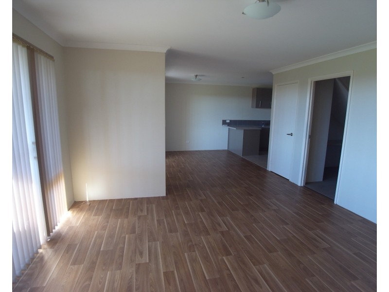 9 Hollywood Heights, Clarkson WA 6030