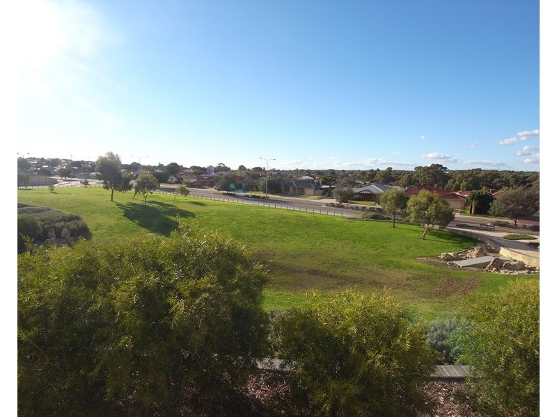 9 Hollywood Heights, Clarkson WA 6030