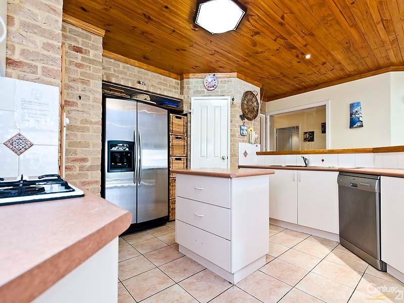 8 Accra Way, Quinns Rocks WA 6030
