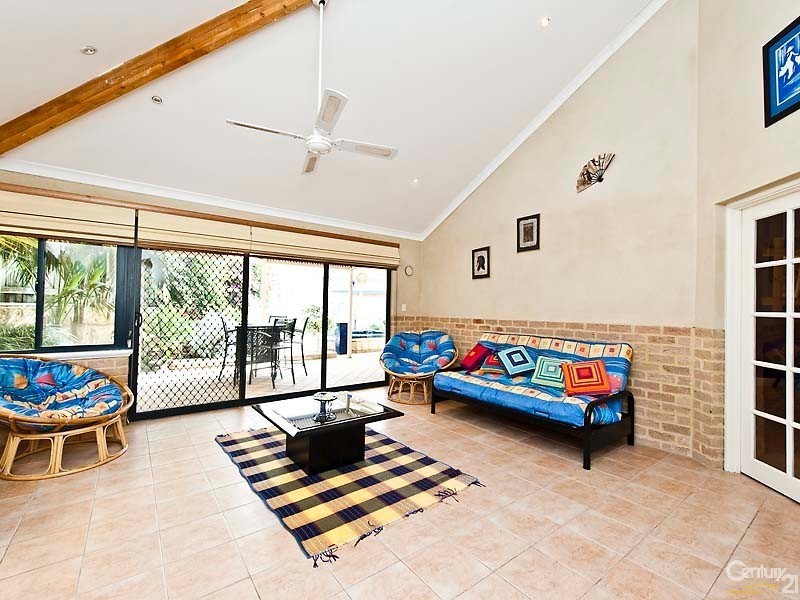 8 Accra Way, Quinns Rocks WA 6030