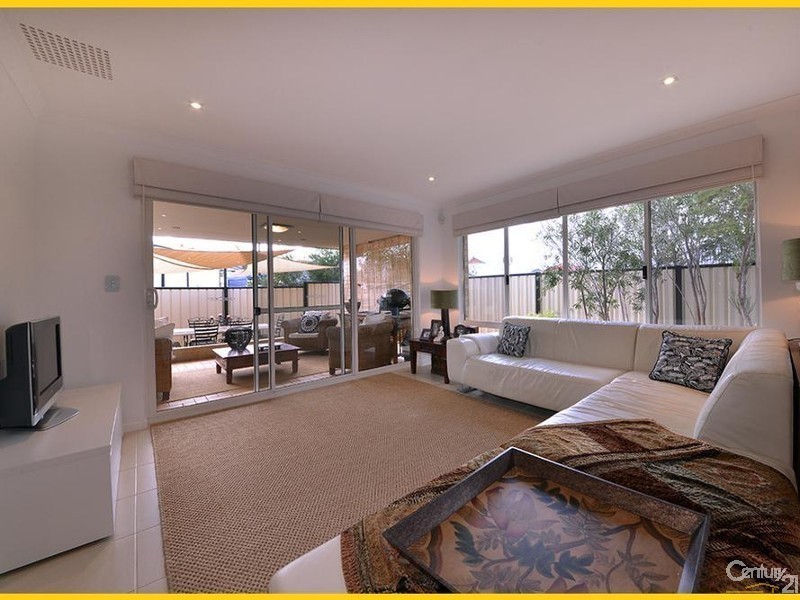 12 Somerly Drive, Clarkson WA 6030