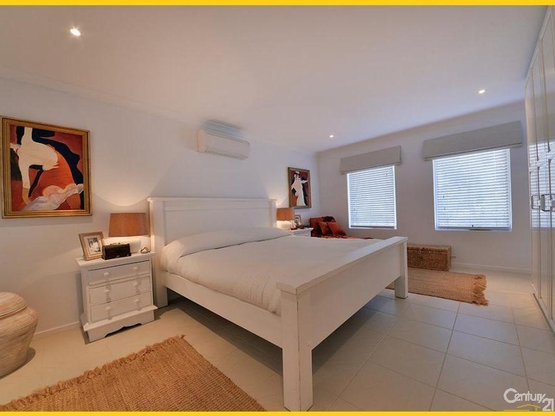 12 Somerly Drive, Clarkson WA 6030