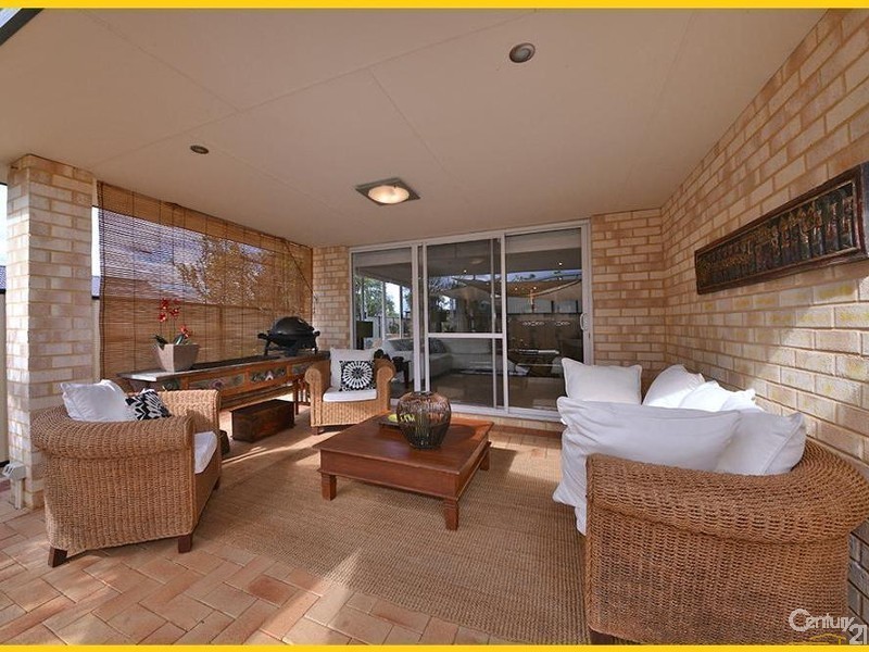 12 Somerly Drive, Clarkson WA 6030