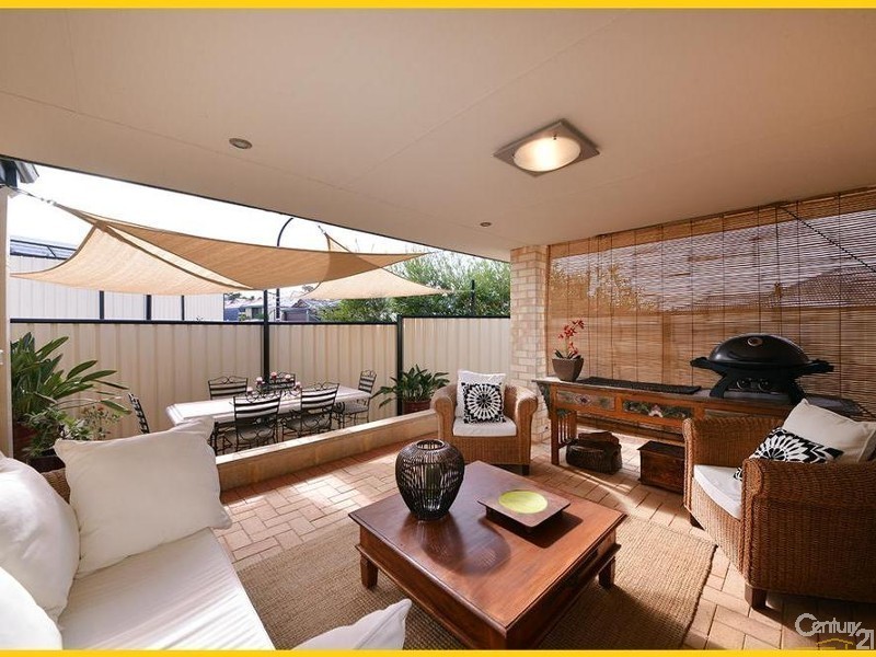 12 Somerly Drive, Clarkson WA 6030