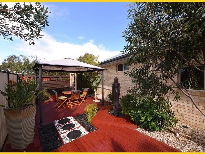 12 Somerly Drive, Clarkson WA 6030