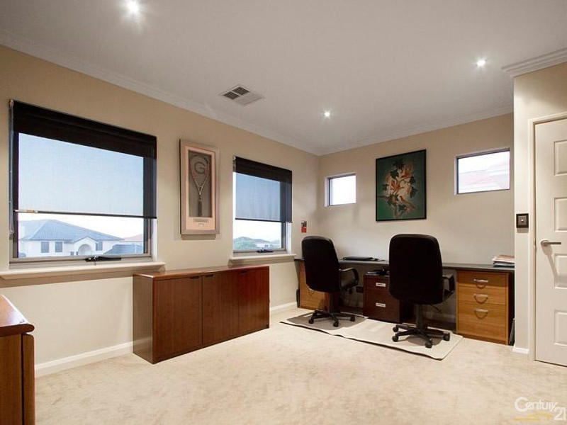 9 Tulsa Court, Mindarie WA 6030