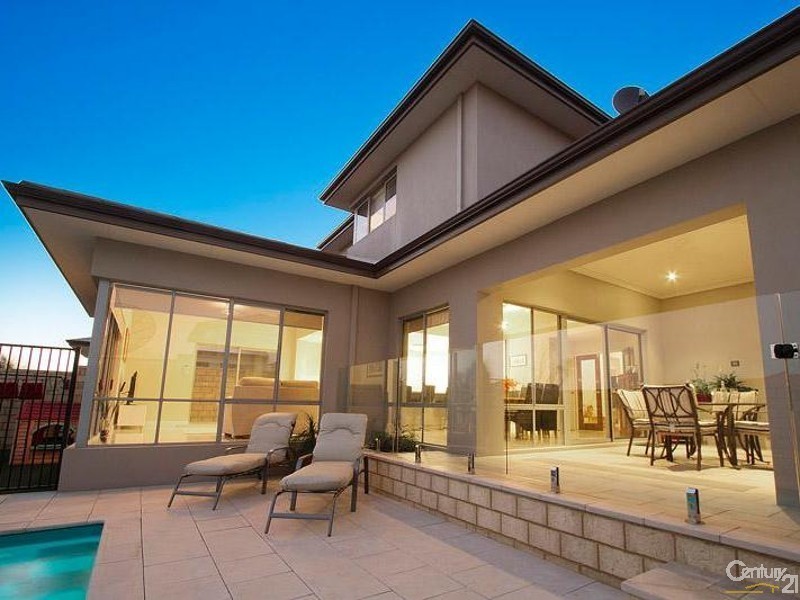 9 Tulsa Court, Mindarie WA 6030