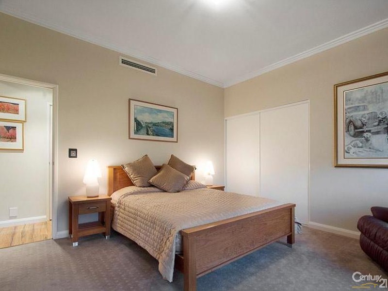 9 Tulsa Court, Mindarie WA 6030