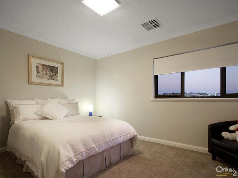 9 Tulsa Court, Mindarie WA 6030