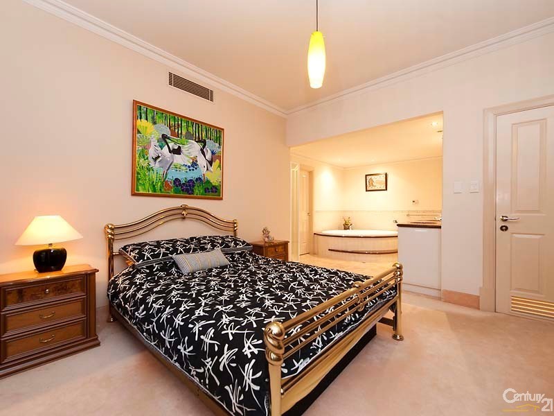 5 Kings Lynn Rise, Mindarie WA 6030