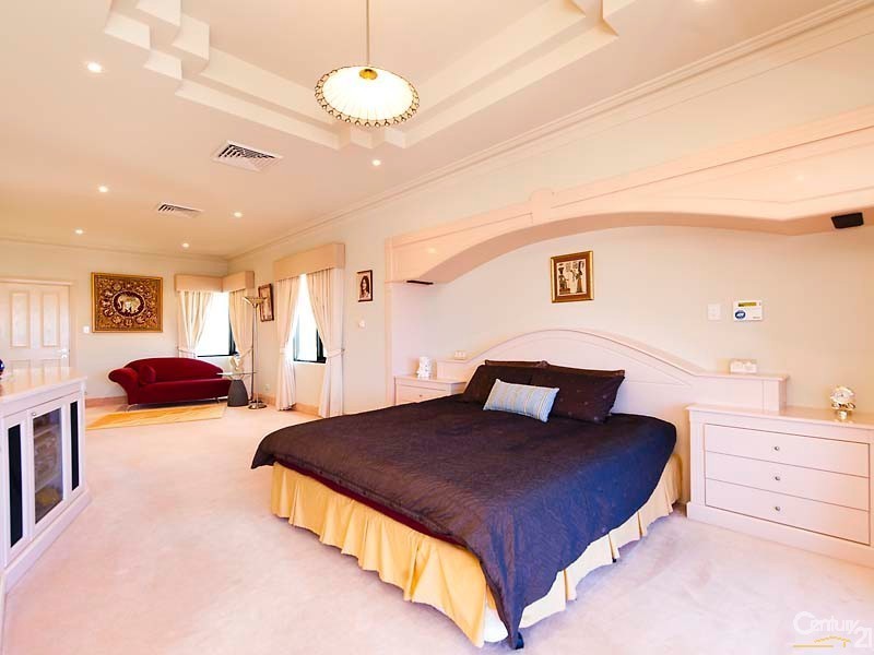 5 Kings Lynn Rise, Mindarie WA 6030