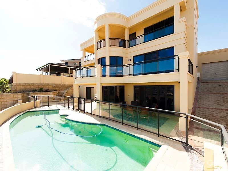 5 Kings Lynn Rise, Mindarie WA 6030