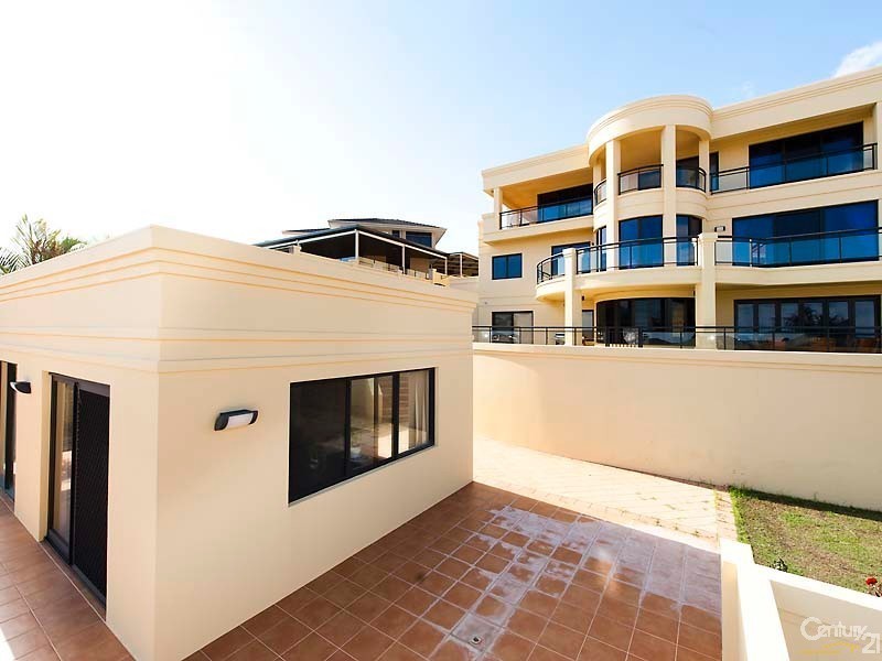 5 Kings Lynn Rise, Mindarie WA 6030