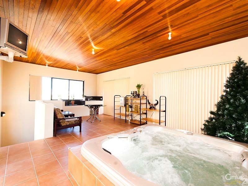 5 Kings Lynn Rise, Mindarie WA 6030