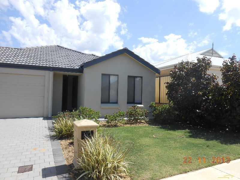 62 Somerly Drive, Clarkson WA 6030