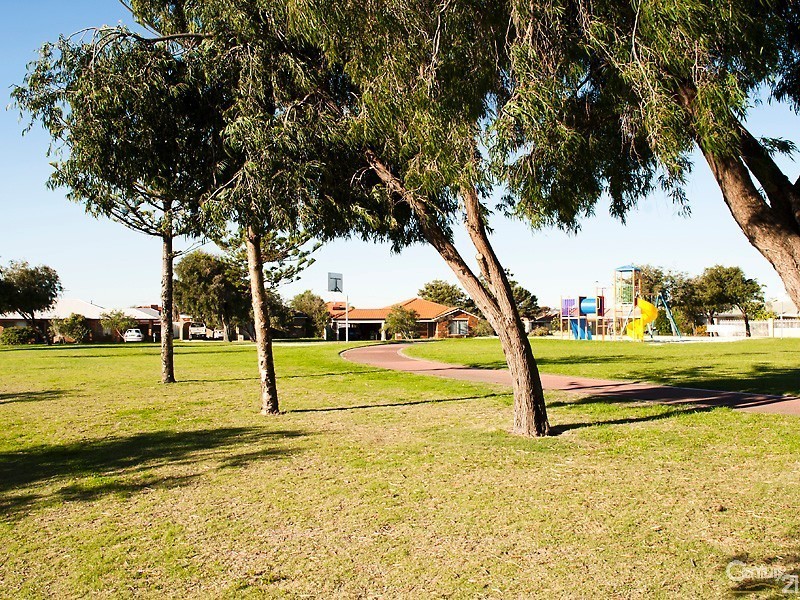 25 White Tern Elbow, Quinns Rocks WA 6030