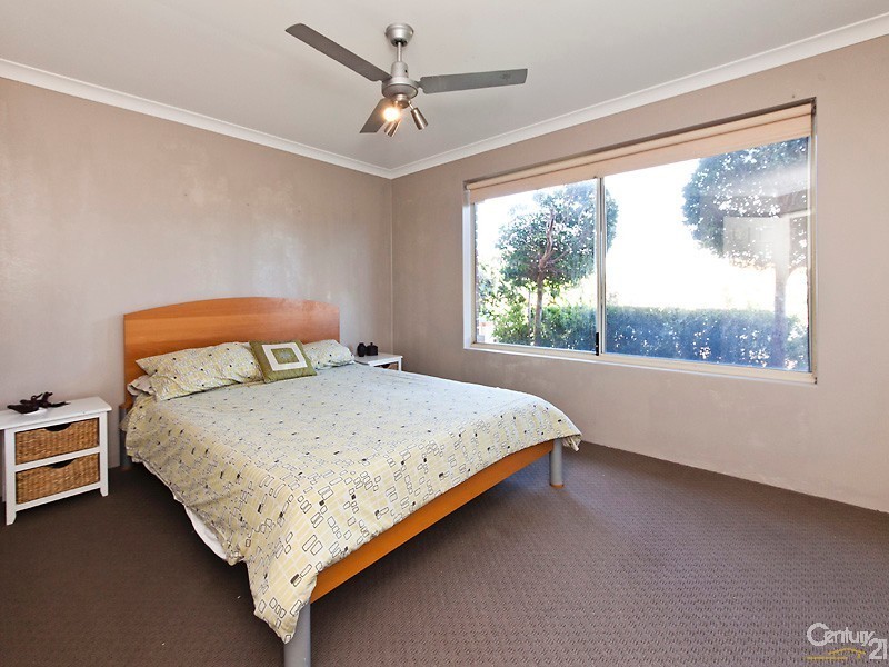 24 Holyhead Green, Mindarie WA 6030