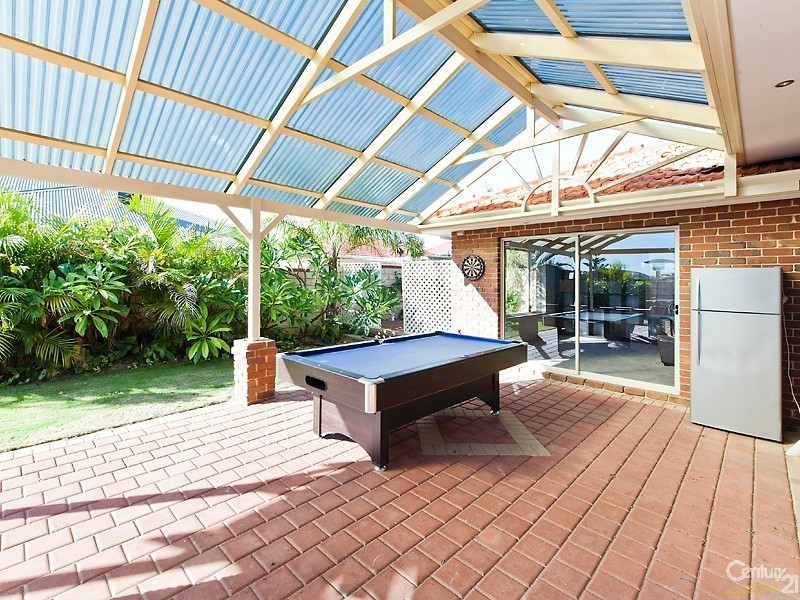 24 Holyhead Green, Mindarie WA 6030