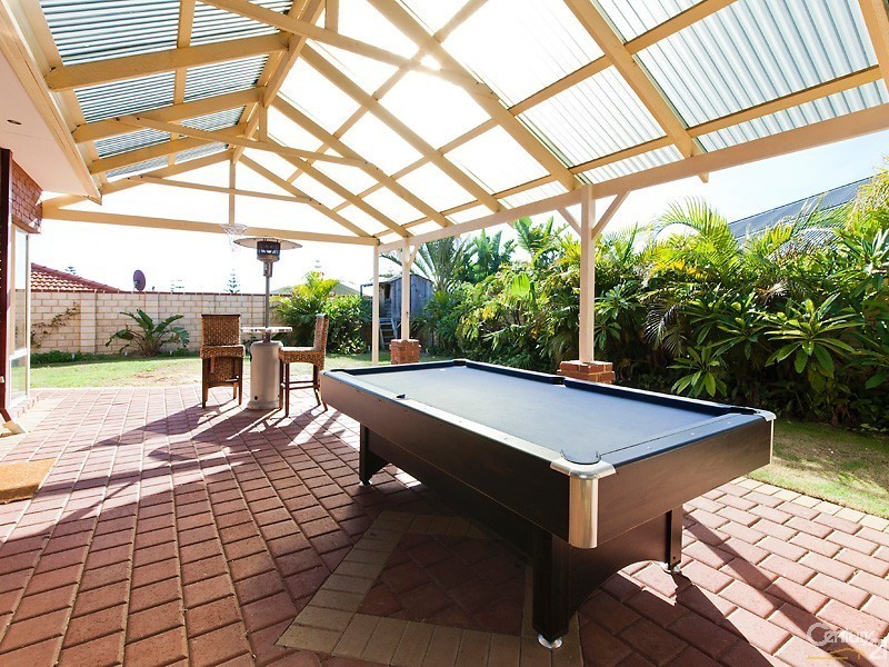 24 Holyhead Green, Mindarie WA 6030