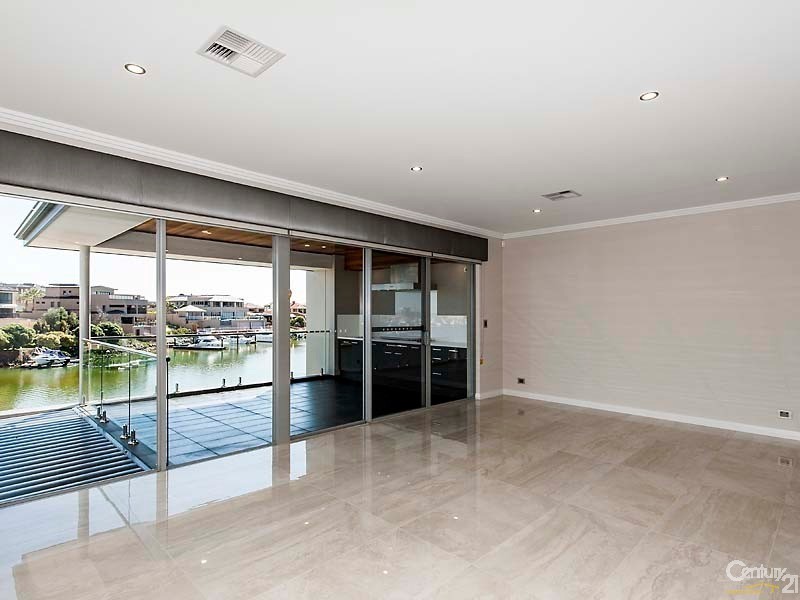 1/4 Itea Place, Mindarie WA 6030